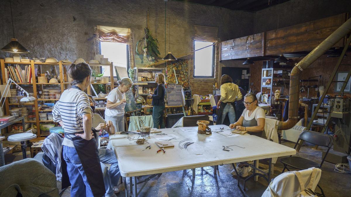 Els Tallers Artisania promouen la cooperació entre artesans de l’Anoia