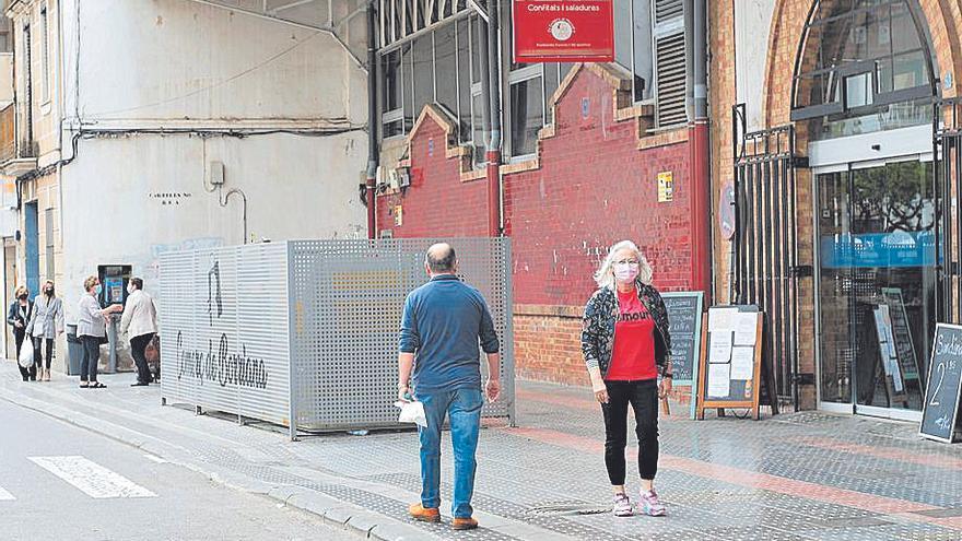 Burriana mejora el entorno del mercado municipal