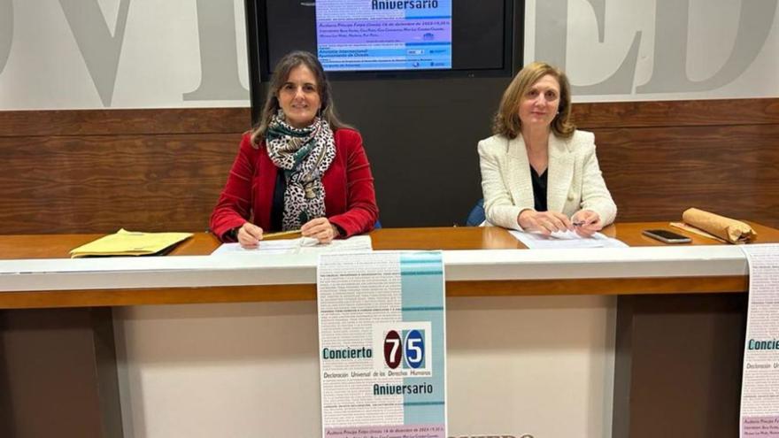 María Velasco (a la izquierda) y Conchita Fernández Pol, en la presentación del concierto.