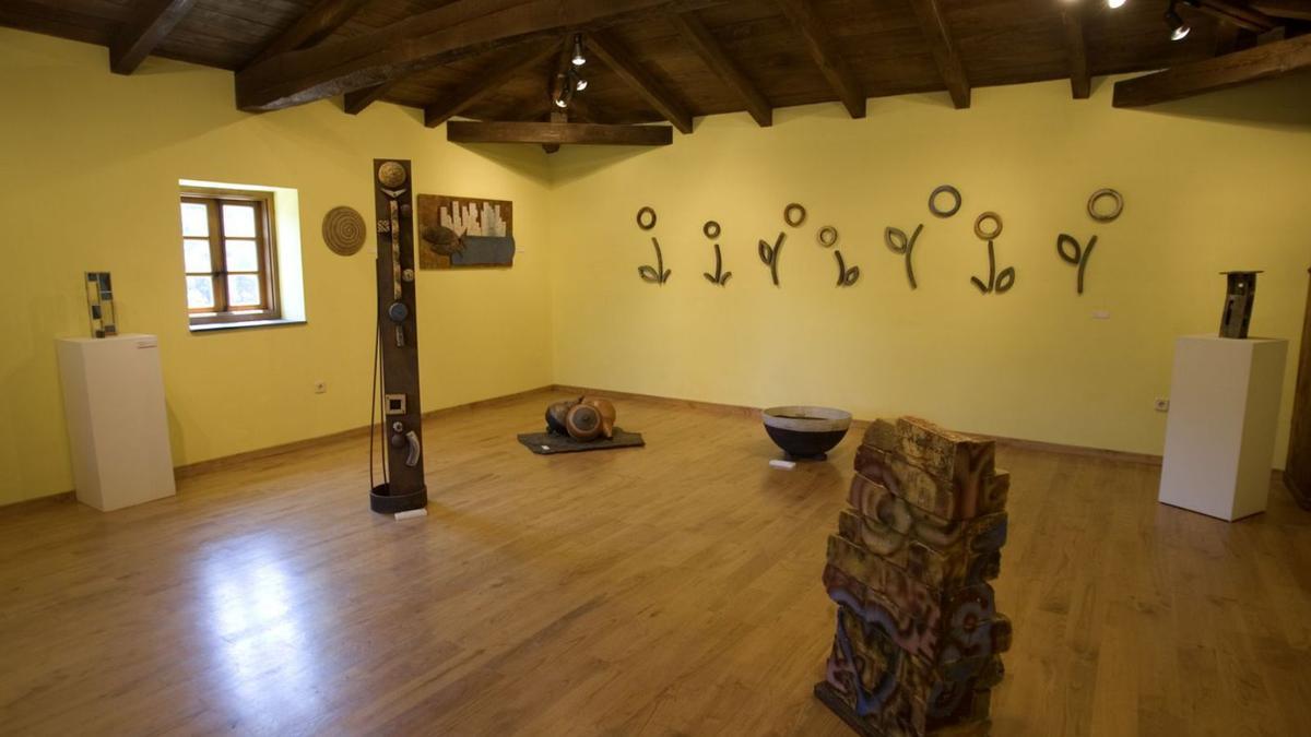 Sala de exposiciones de la Casa del Marqués de Sargadelos.