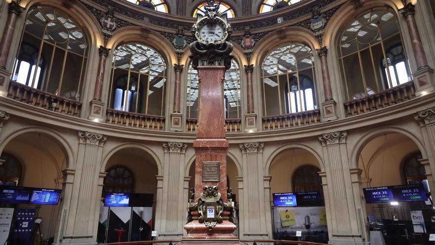 Interior del Palacio de la Bolsa de Madrid.