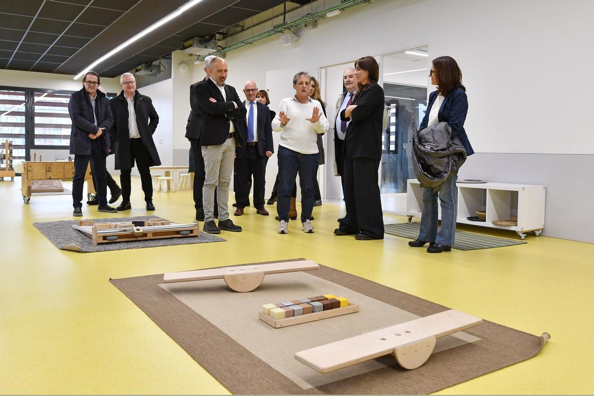 Imatge de la visita de la consellera Núria Montserrat