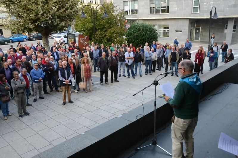 En su faceta de activista, dirigiéndose a los asistentes a una concentración por las pensiones en Cangas en 2018. | // G. NÚÑEZ