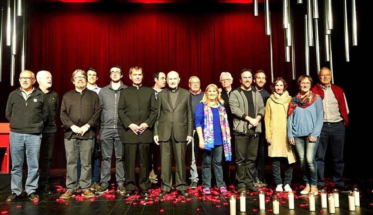 Els membres de la comissió per la restauració de l'orgue en la gala de la presentació del projecte