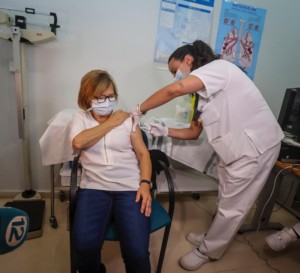 Así ha sido la campaña de la vacunación en Alicante contra el covid y la gripe