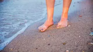 Por qué es malo caminar por la playa