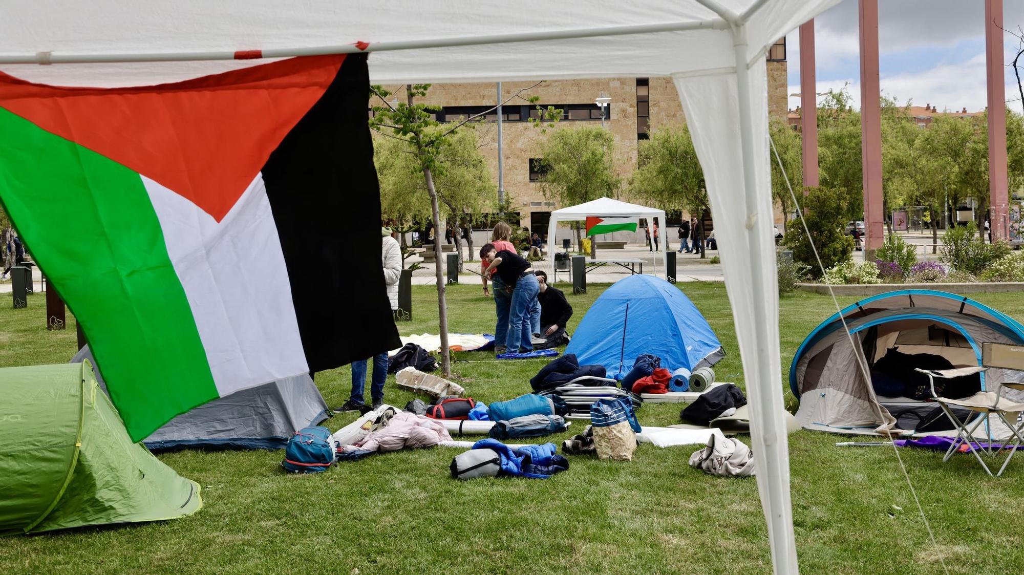 GALERÍA: Estudiantes de la USAL acampan para denunciar el genocidio contra Palestina