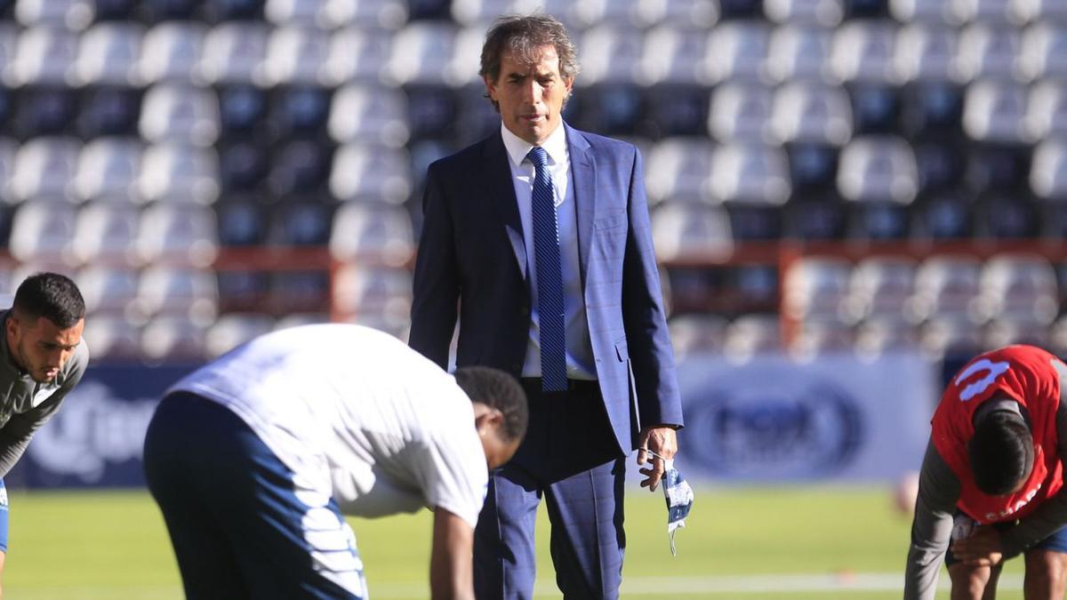 Almada, con los jugadores de Pachuca. | EFE