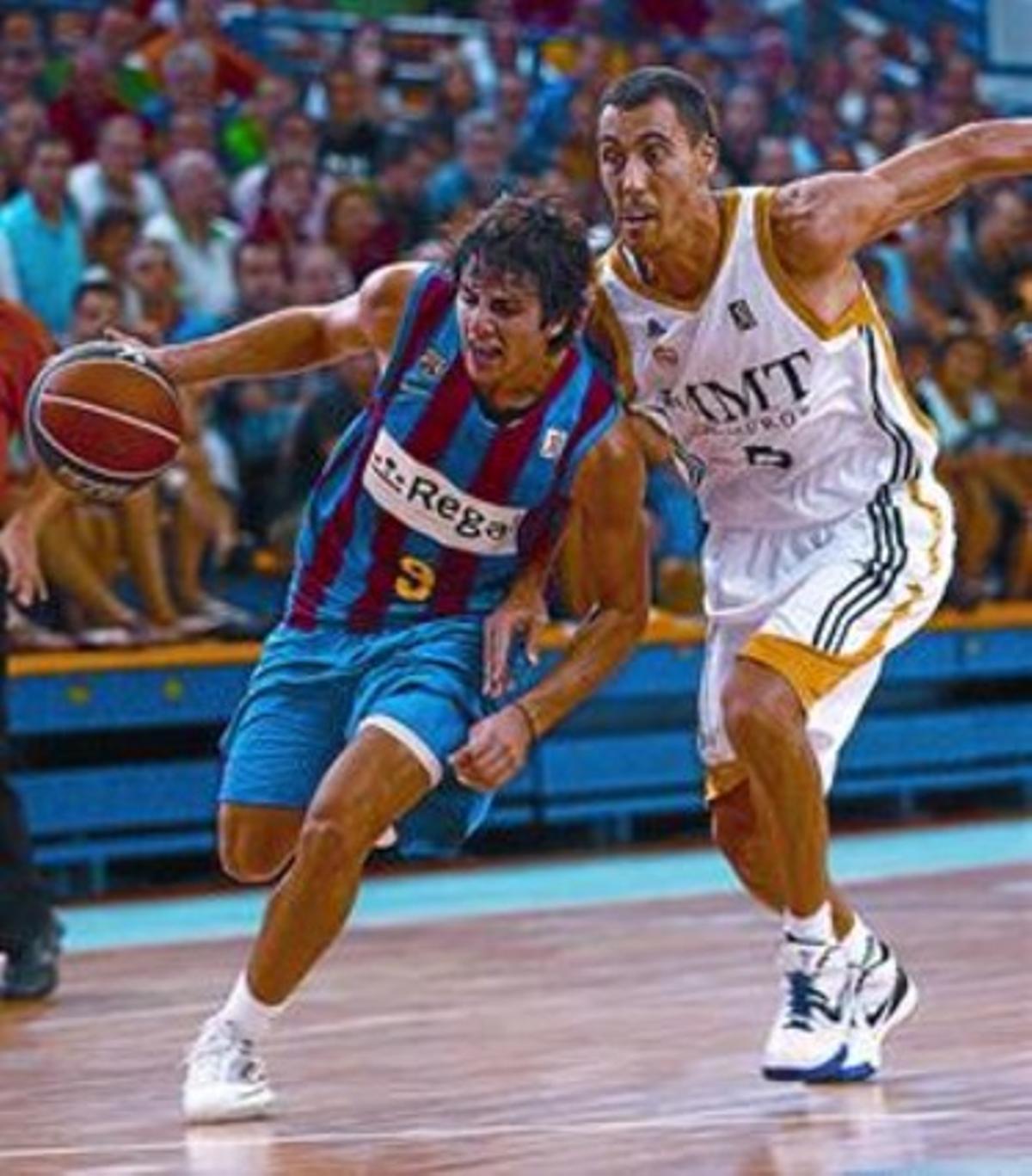 Ricky bota davant Prigioni, en la semifinal de la Supercopa. Ricky bota davant Prigioni, en la semifinal de la Supercopa.
