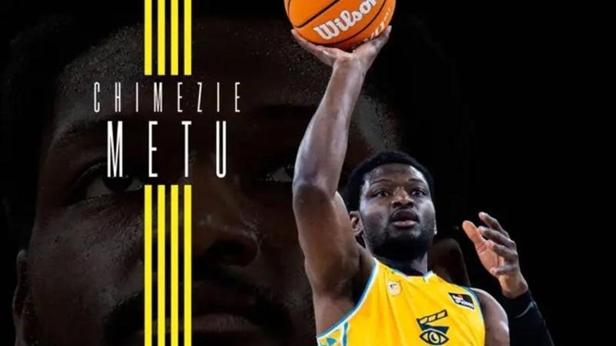 La espectacular canasta de Chimezie Metu ante el París Basketball