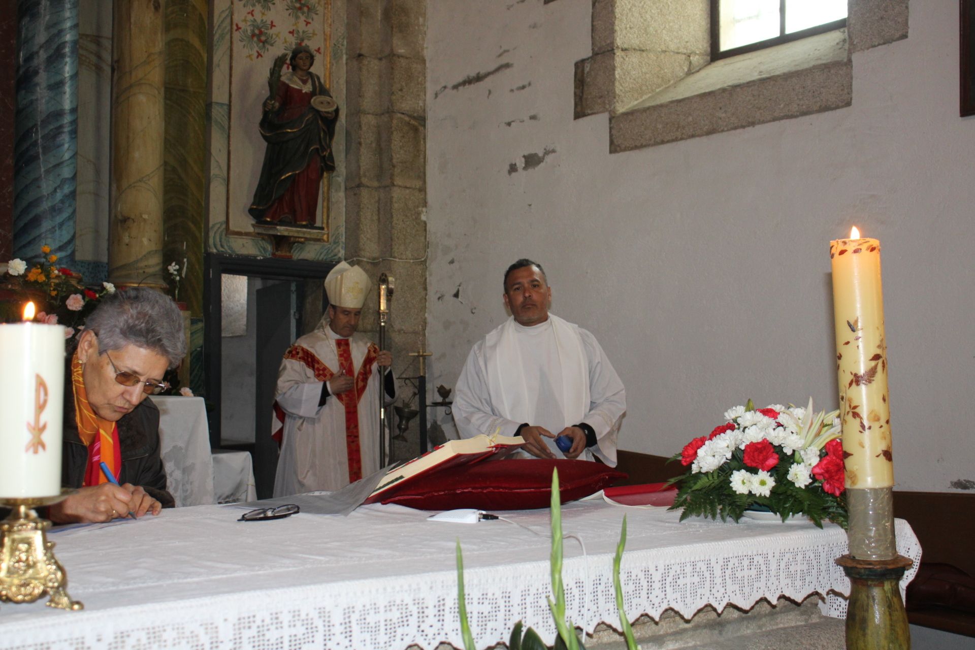 Obispo de Astorga en San Ciprián de Hermisende