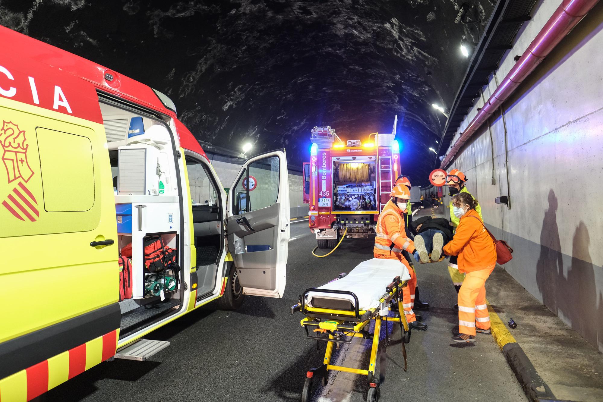 Accidente con incendio y dos heridos graves en el túnel de Villena: así ha sido el simulacro en la autovía A-31