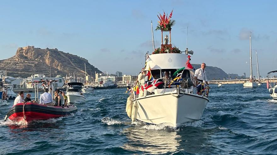 Así ha celebrado el Real Club de Regatas de Alicante la procesión de la Virgen del Carmen