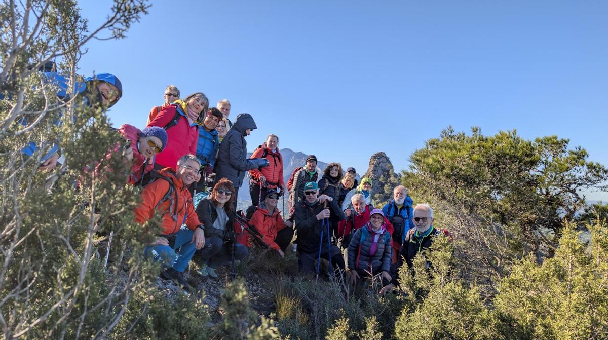 El grup al cim de la Falconera