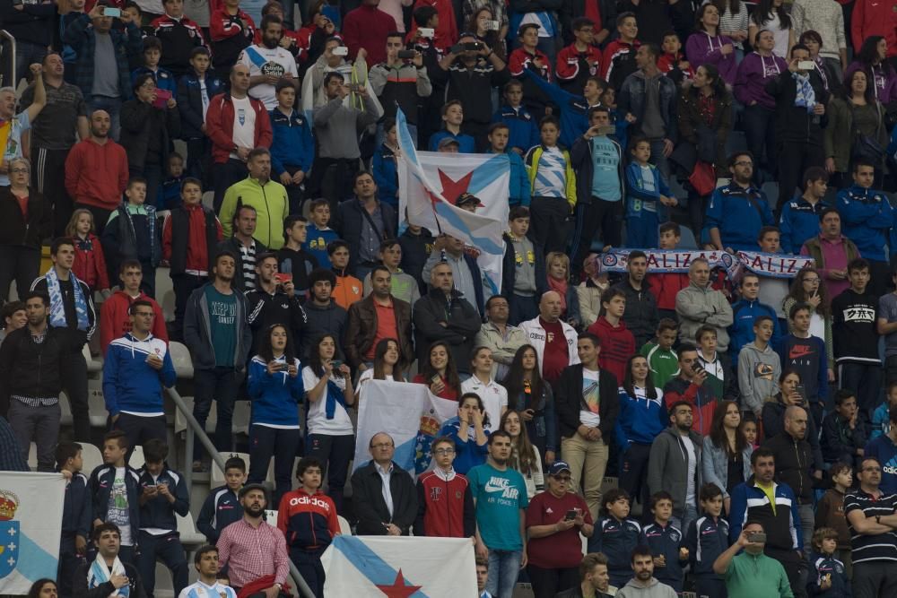 Gran ambiente en el Galicia-Venezuela de Riazor