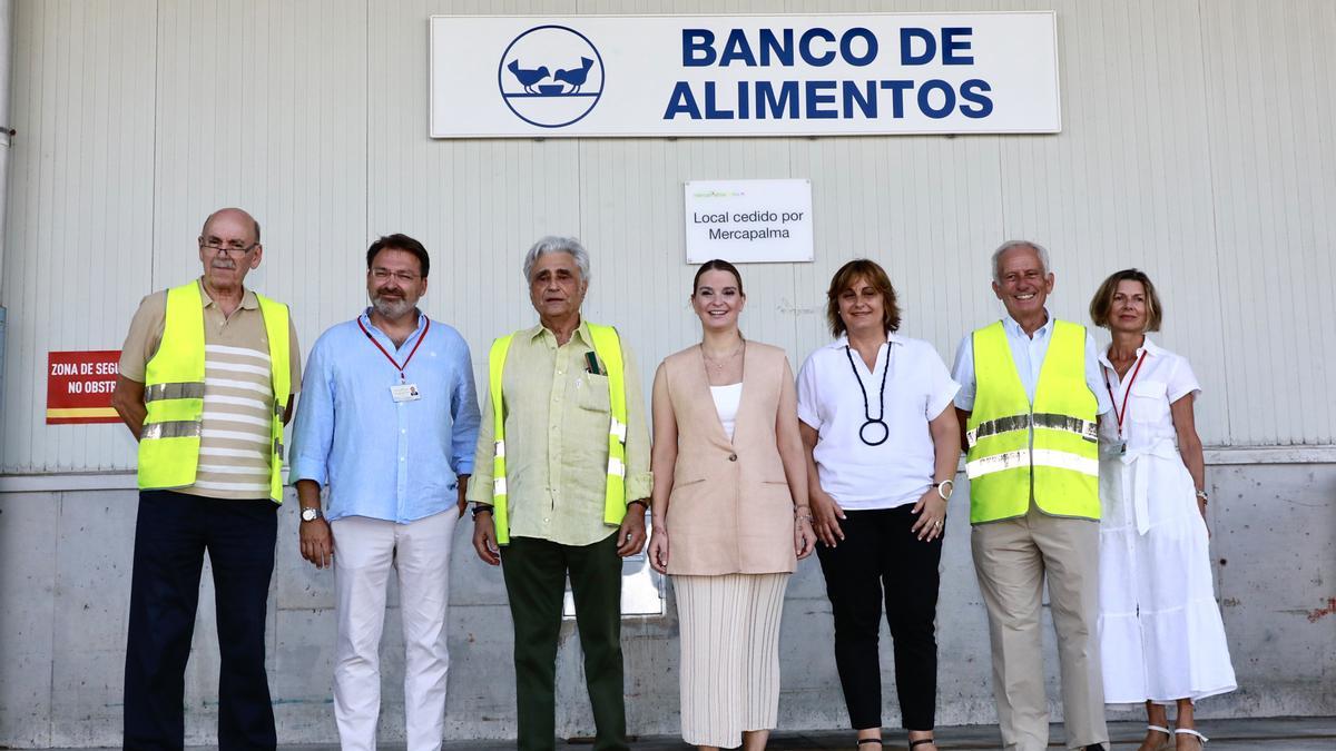 Prohens, durante su visita al Banco de Alimentos.