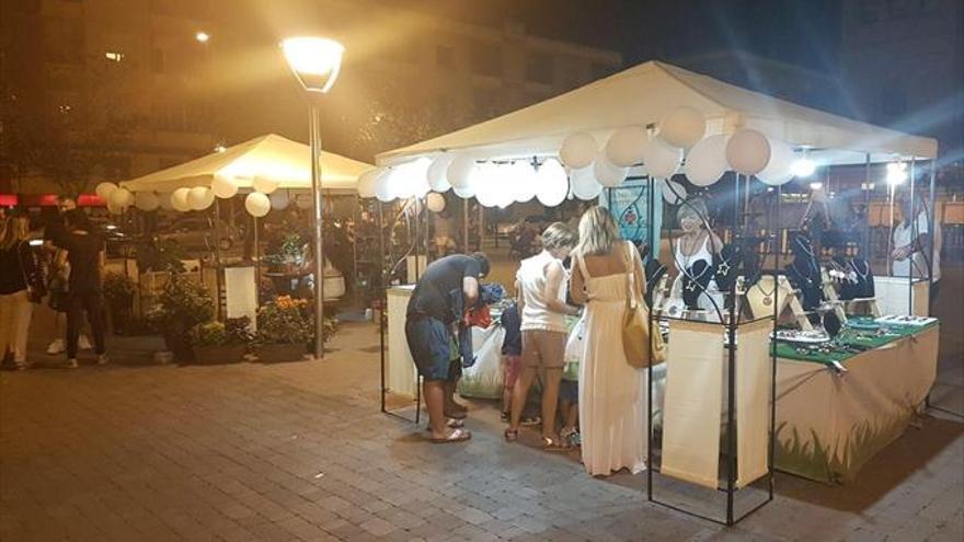 Comercios y vecinos arropan la ‘Noche de Compras’