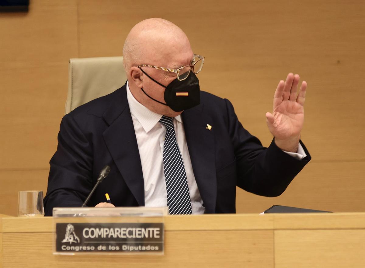 El comisario jubilado José Manuel Villarejo compareció en la Comisión que investiga la 'operación Kitchen', en el Congreso de los Diputados, el pasado 20 de octubre