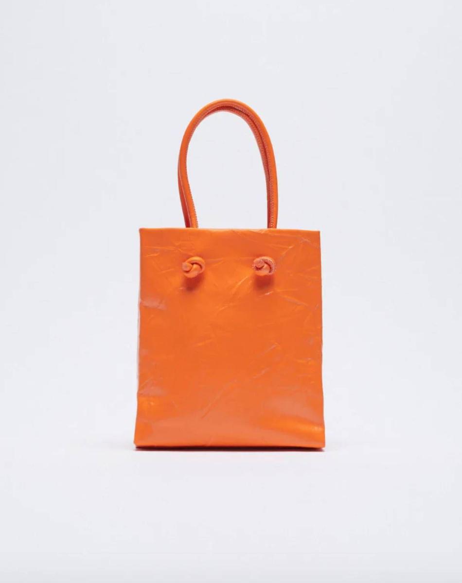 Bolso naranja de Zara