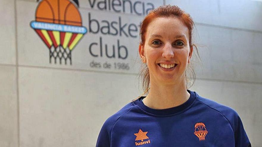 Laura Gil regresa a Salamanca con el Valencia Basket.