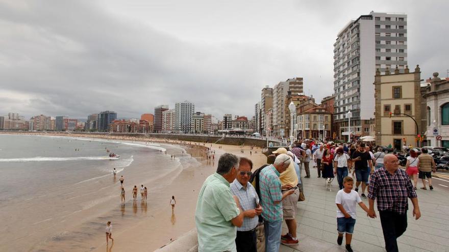 Suben las temperaturas en un fin de semana nuboso en Asturias