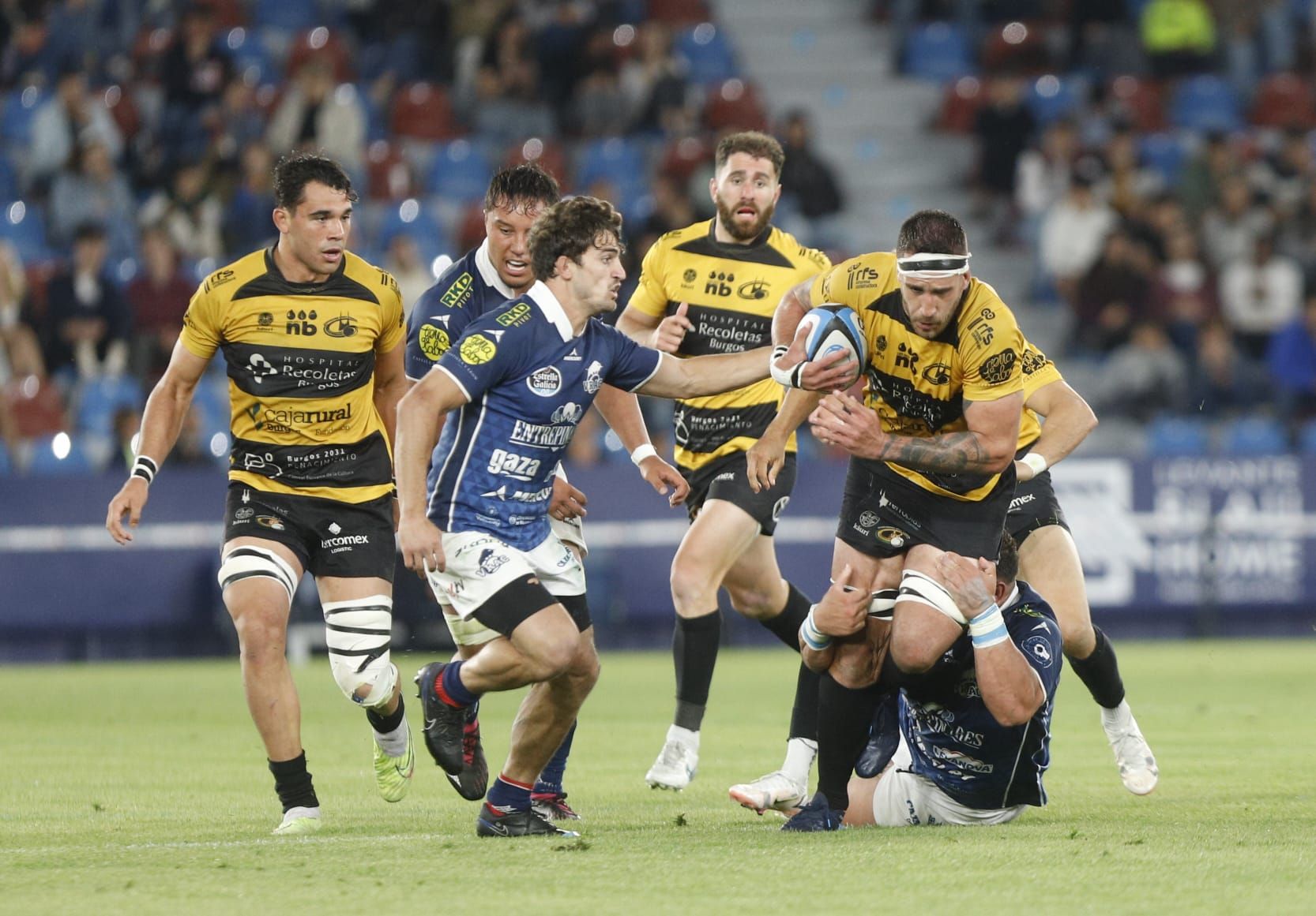 Las mejores imágenes del VRAC Quesos Entrepinares y el Recoletas Burgos Caja Rural por el título de Copa del Rey en el Ciutat de València