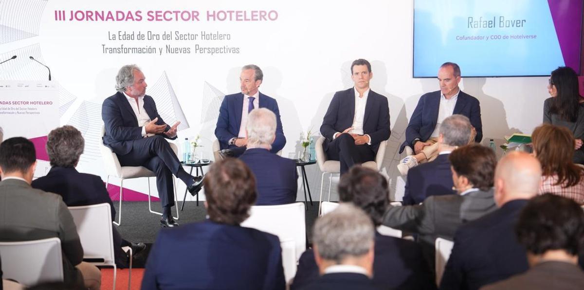 Els allotjaments recorren a la IA per oferir al client un tracte més humà