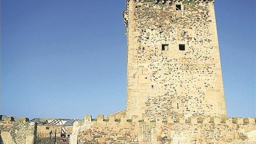 Una torre medieval sin fortaleza