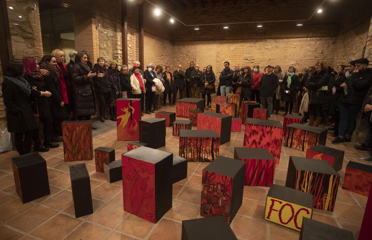 La Tira de dones en una de sus exposiciones.