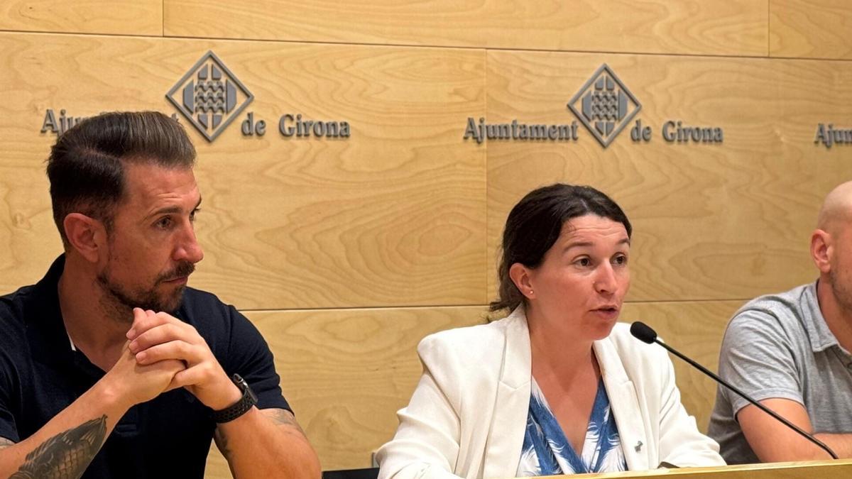 Bea Esporrín en una roda de premsa.