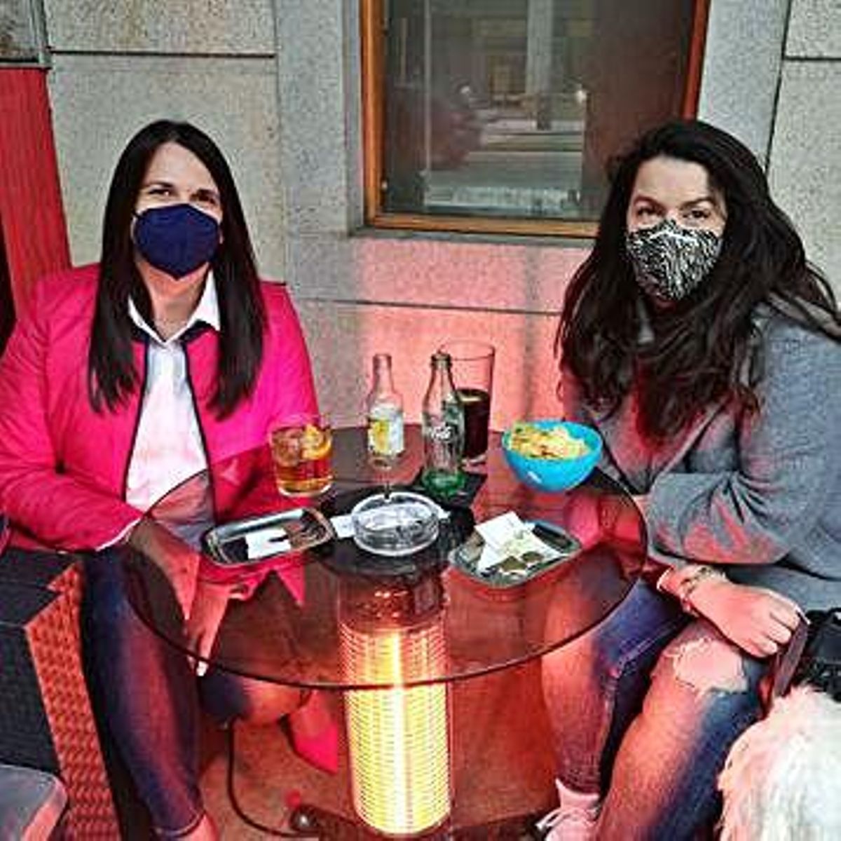 El “lleno” en muchas terrazas nubla el soleado estreno de la desescalada