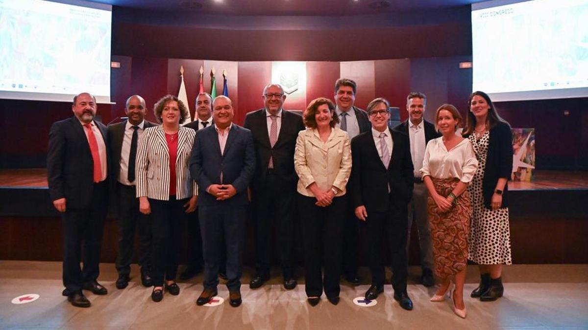 Autoridades presentes en la inauguración del 8 Congreso Córdoba, ciudad de encuentro y diálogo: Bienestar y paz a través de la educación y la investigación