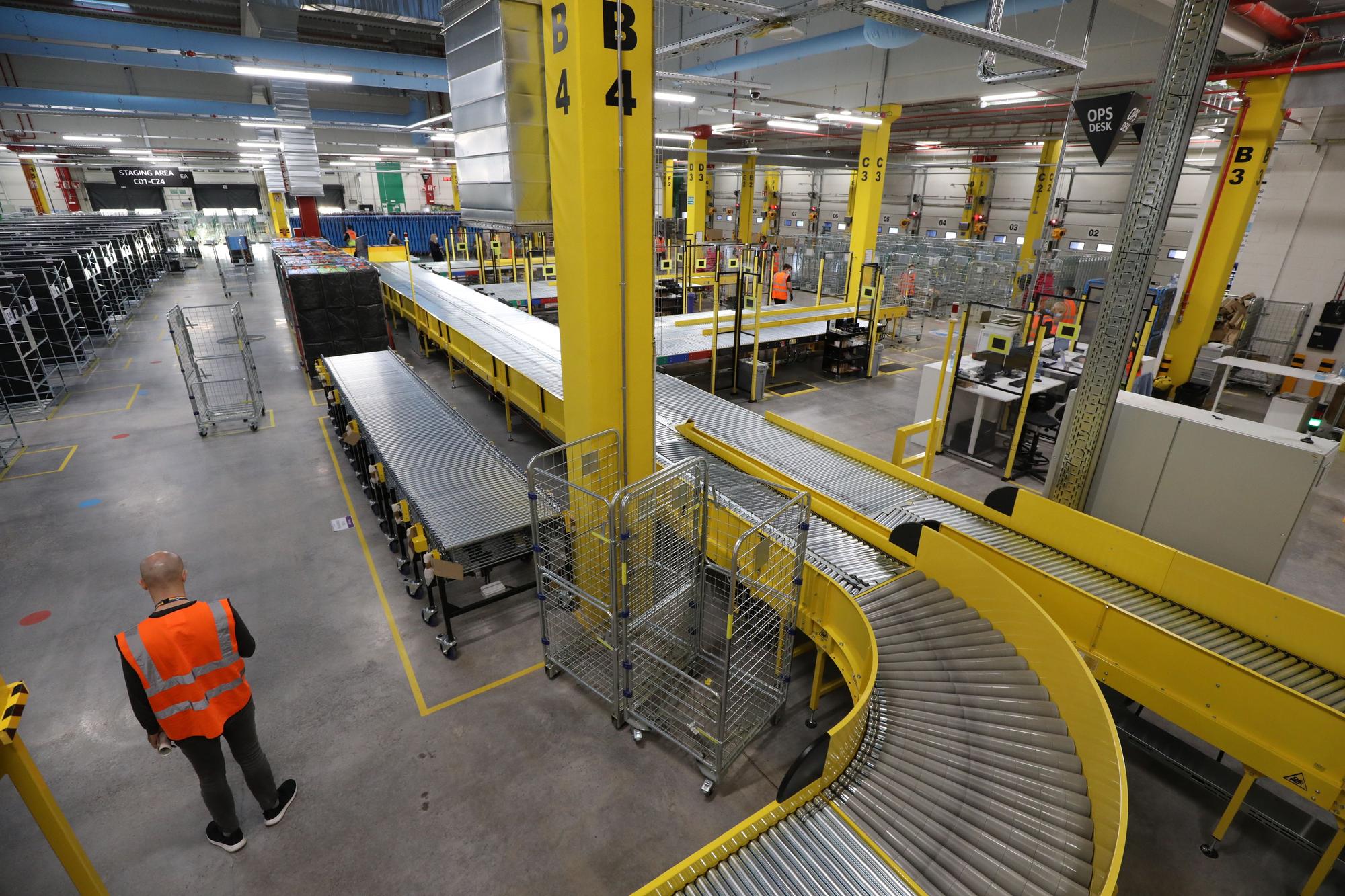 Visita de EL PERIÓDICO al centro de distribución de Amazon en Plaza - El  Periódico de Aragón