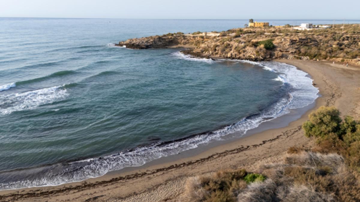 Cala Mijo (Cueva de las Palomas).