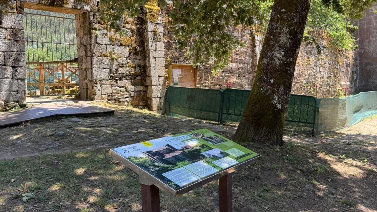 Nova sinalización no eixo turístico Toxa-Carboeiro en Silleda.