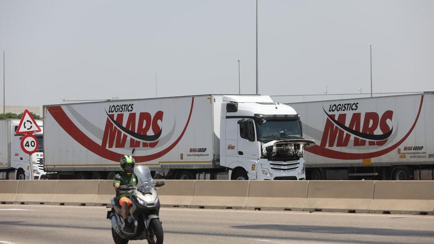 Alianza administrativa para agilizar la contratación de camioneros extranjeros en Zaragoza