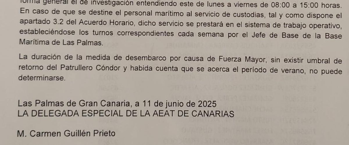 Aviso de desembarco de la delegada especial de la Agencia Tributaria en Canarias a la tripulación de la patrullera Cóndor