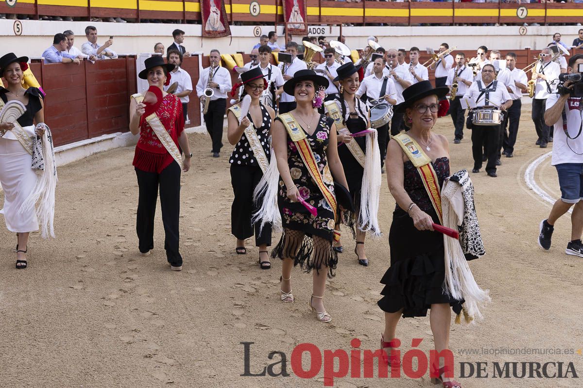 Tarde histórica en Abarán con la alternativa de José María Trigueros y el indulto de Tomás Rufo, junto a Castella salieron a hombros