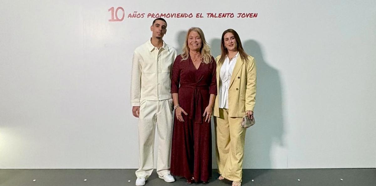Idir Tiguit (i), Carmen Martinón y Melody Armas, en el acto celebrado en Madrid