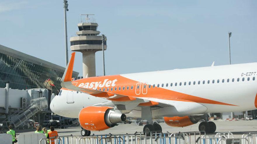 EasyJet pone a la venta 70.000 plazas con tarifas de entre 15 y 25 euros por el &#039;Black Friday&#039;