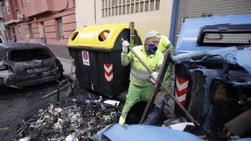 Arden cinco contenedores durante esta madrugada en Zaragoza