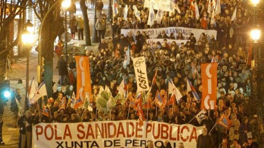 Una imagen de la manifestación que recorrió, ayer, las calles del centro de Vigo.  // José Lores
