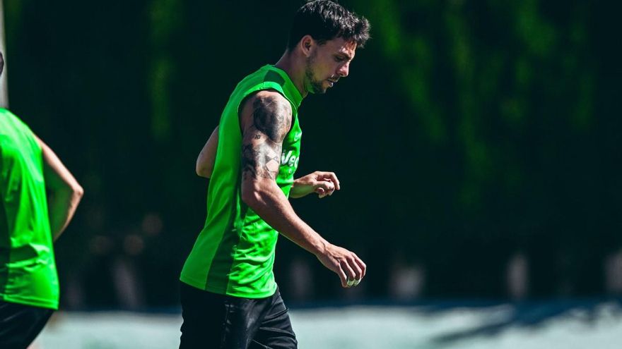 El Elche se juega el ascenso en mayo con un duelo autonómico y tres rivales históricos