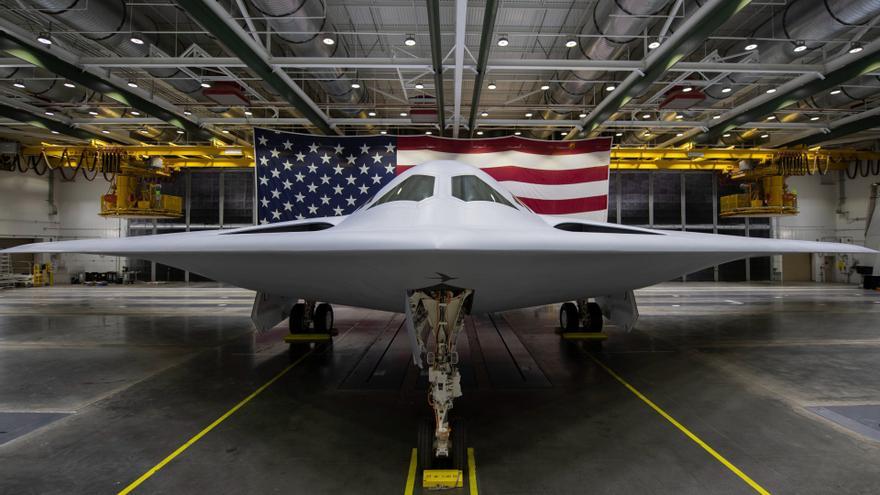 EEUU presenta su primer bombardero militar en tres décadas