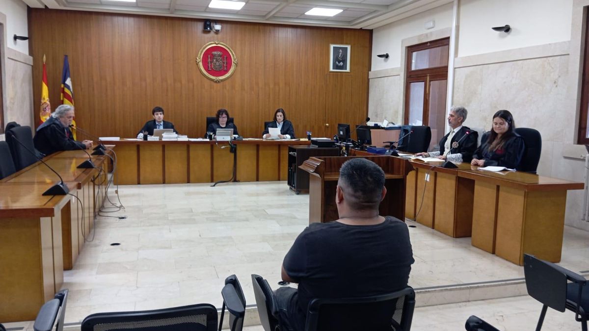 Un hombre que abusó y maltrató a su hijastra en Portocristo durante siete años evita la cárcel tras pactar con la Fiscalía