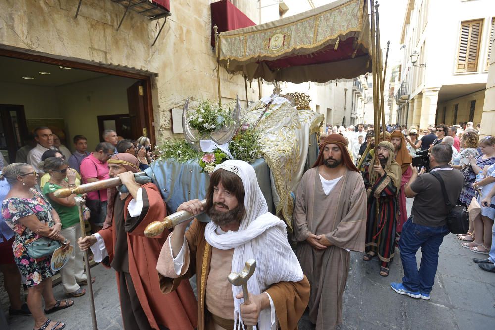 Procesión del entierro de la Virgen en Elche