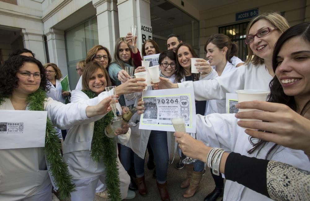 Personal del departamento de ofalmología de Valencia celebra su quinto premio
