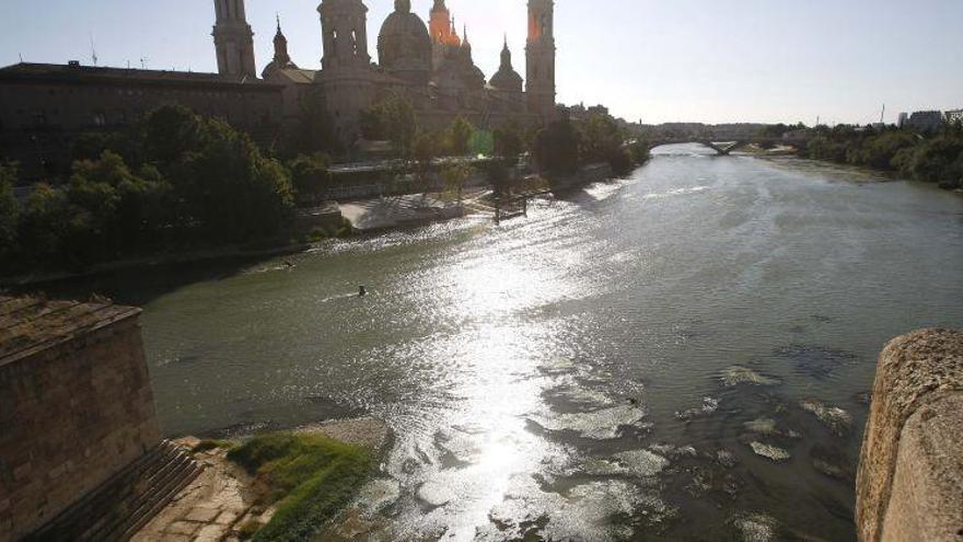 Los regantes advierten que sin regulaciones continuarán las sequías en el Ebro