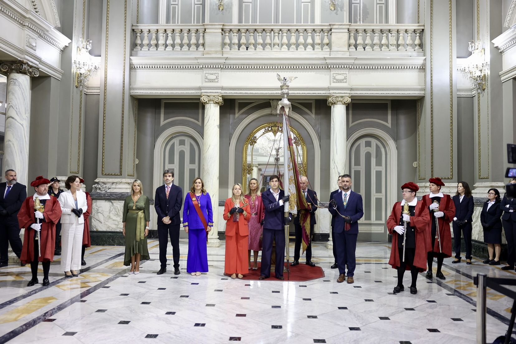 Balcón y "mocaorà" en la despedida de Berta Peiró y la corte 2025