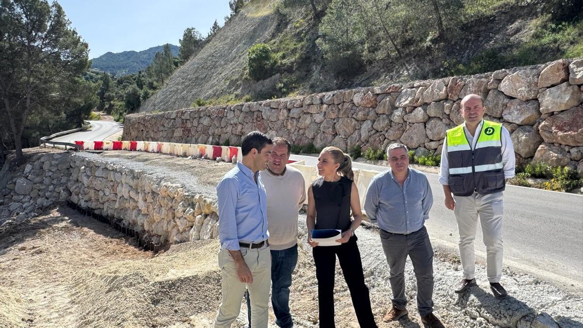 La Diputación repara los daños en la carretera MA-5403.